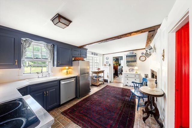2 Elm St, Boxford, MA 01921