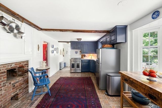 2 Elm St, Boxford, MA 01921