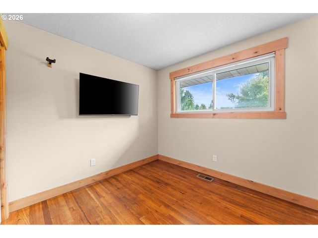 27821 Se SUN RAY Dr, Boring, OR 97009
