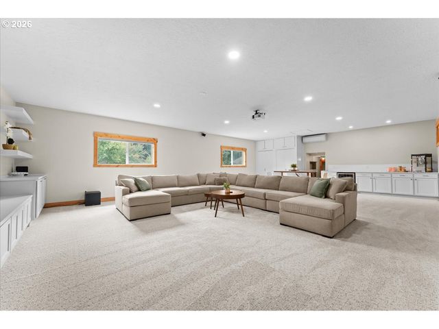 27821 Se SUN RAY Dr, Boring, OR 97009