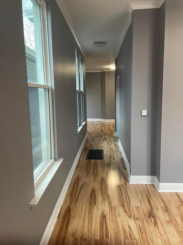 2617 Hackberry Street, Cincinnati, OH 45206