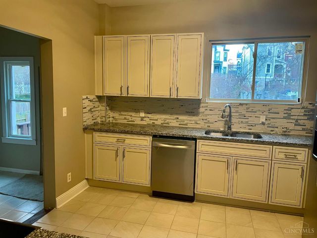 2617 Hackberry Street, Cincinnati, OH 45206