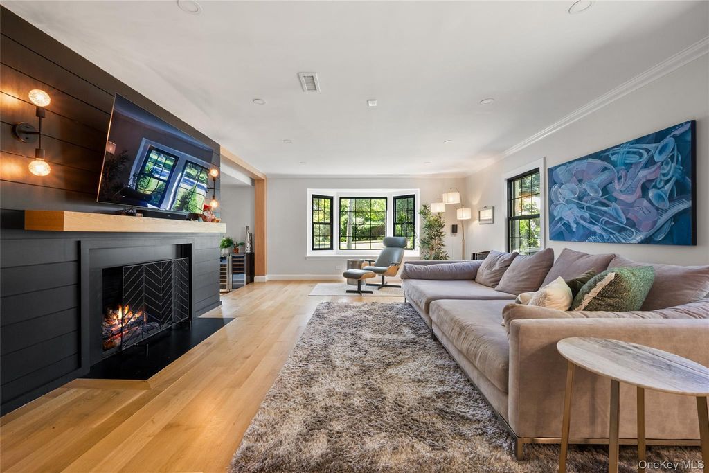 22 Paddington Road, Scarsdale, NY 10583 — photo 5