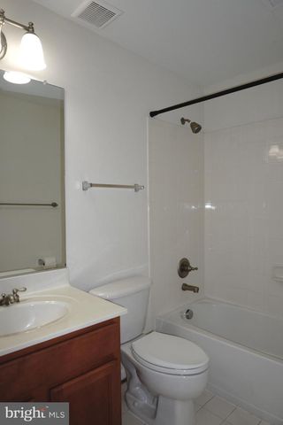 5635 SHEALS LN, Centreville, VA 20120