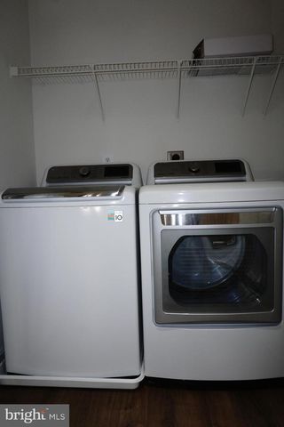 5635 SHEALS LN, Centreville, VA 20120