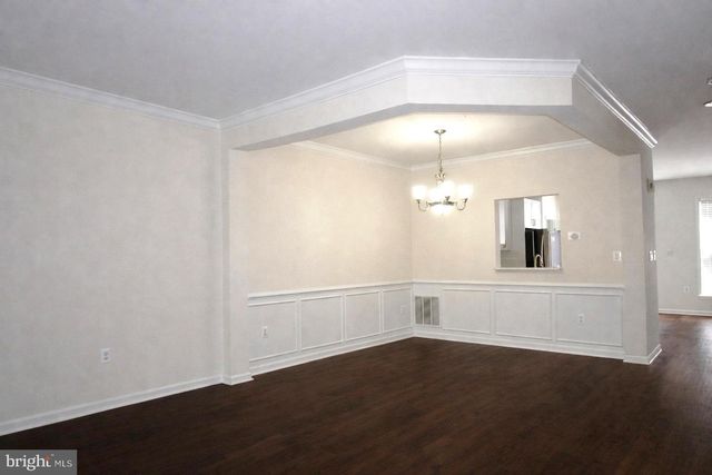 5635 SHEALS LN, Centreville, VA 20120