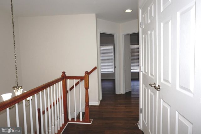 5635 SHEALS LN, Centreville, VA 20120