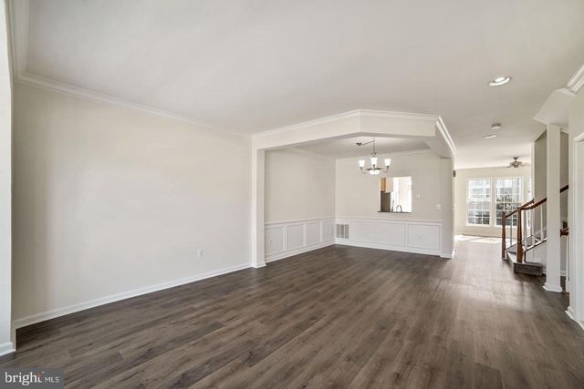 5635 SHEALS LN, Centreville, VA 20120