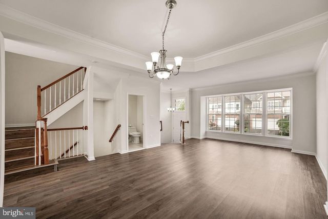 5635 SHEALS LN, Centreville, VA 20120