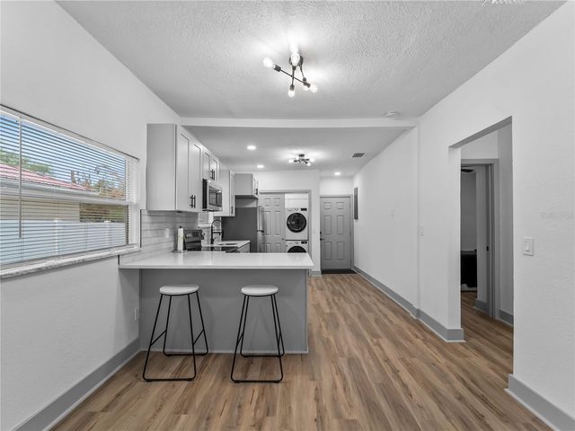 8010 N BROOKS STREET, Tampa, FL 33604