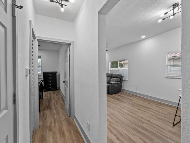 8010 N BROOKS STREET, Tampa, FL 33604