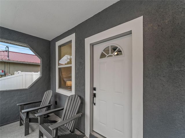 8010 N BROOKS STREET, Tampa, FL 33604