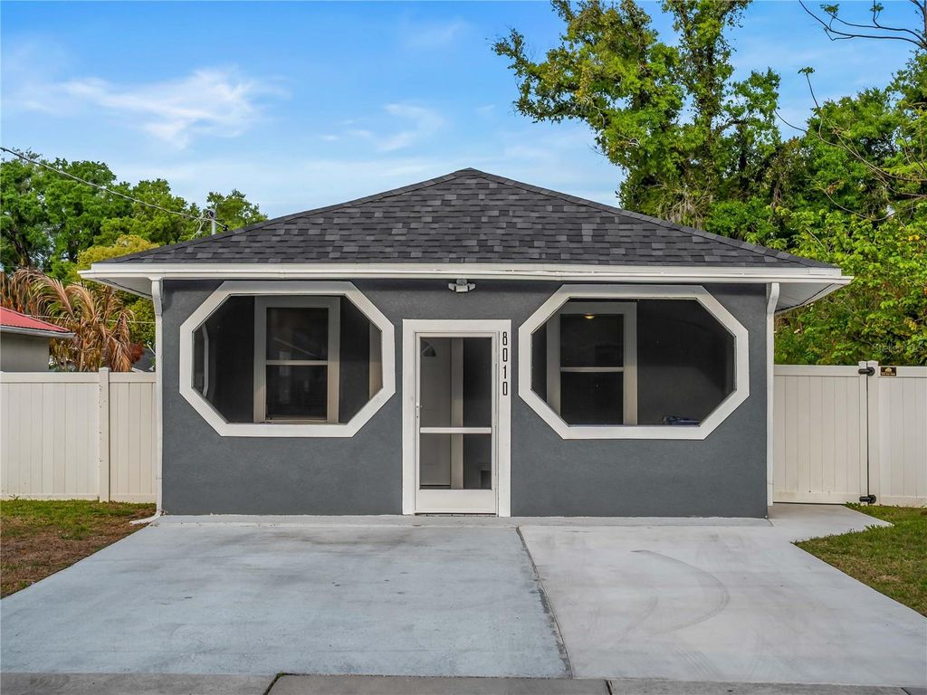 8010 N BROOKS STREET, Tampa, FL 33604