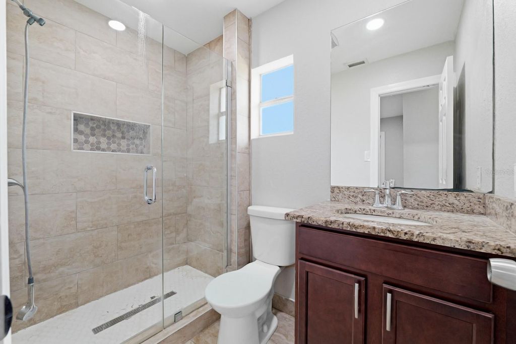 Image 12 of property listing at 7113 CAUSEWAY BOULEVARD, Tampa, FL 33619