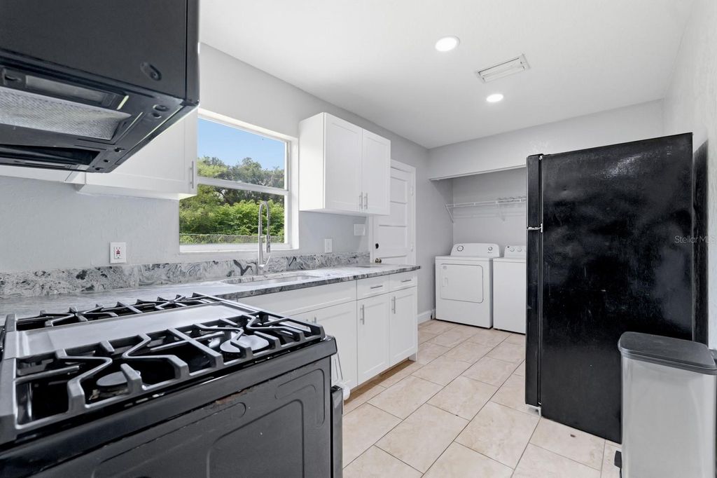 Image 13 of property listing at 7113 CAUSEWAY BOULEVARD, Tampa, FL 33619