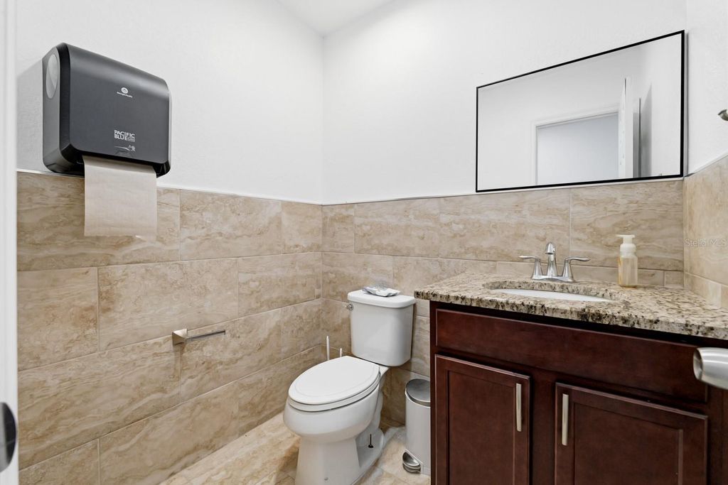 Image 9 of property listing at 7113 CAUSEWAY BOULEVARD, Tampa, FL 33619