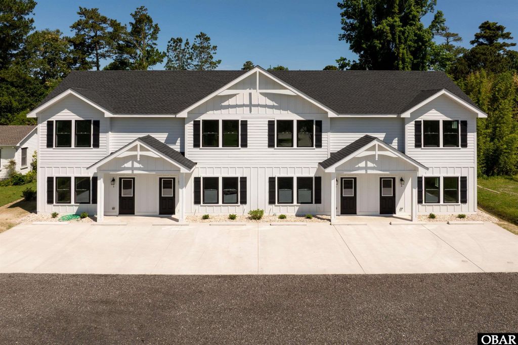 Image 1 of property listing at 517 Ananias Dare Street Unit 3, Manteo, NC 27954