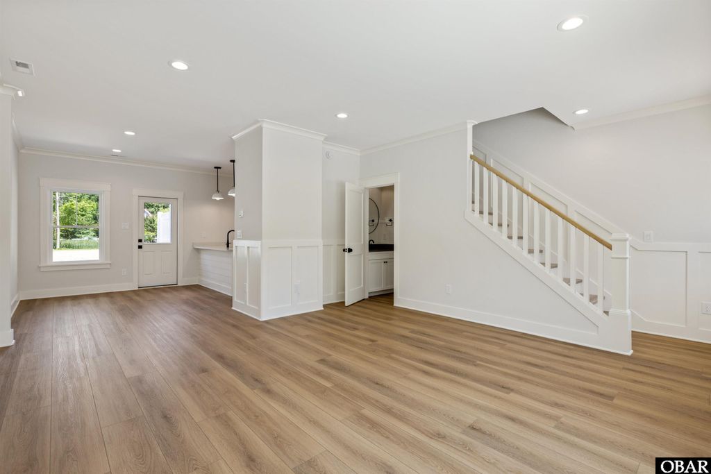 Image 11 of property listing at 517 Ananias Dare Street Unit 3, Manteo, NC 27954