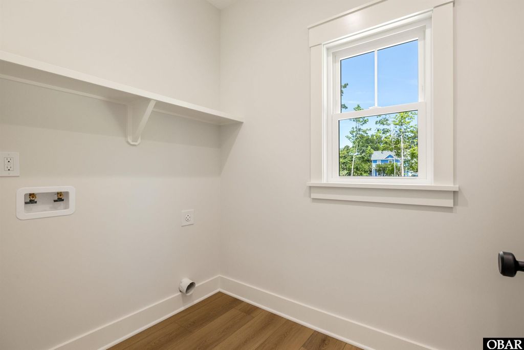 Image 24 of property listing at 517 Ananias Dare Street Unit 3, Manteo, NC 27954