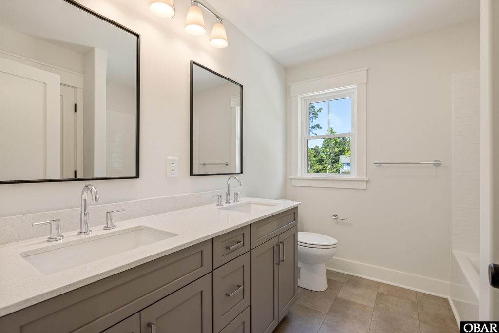 Image 32 of property listing at 517 Ananias Dare Street Unit 3, Manteo, NC 27954