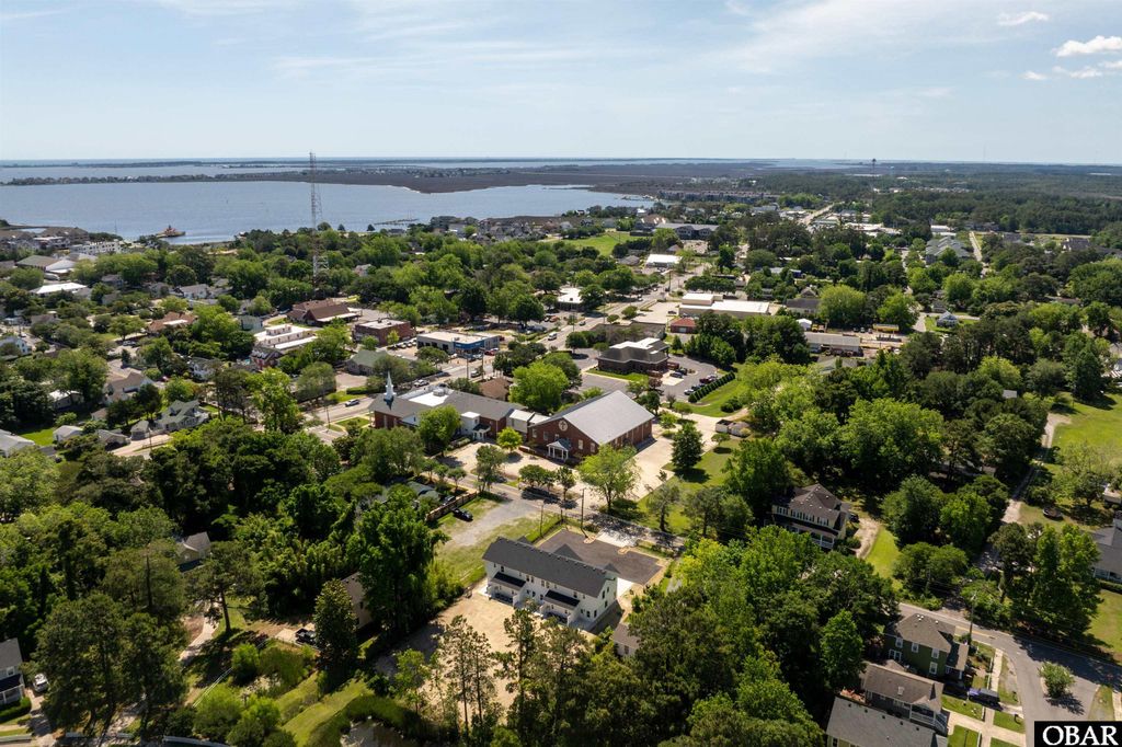 Image 6 of property listing at 517 Ananias Dare Street Unit 3, Manteo, NC 27954