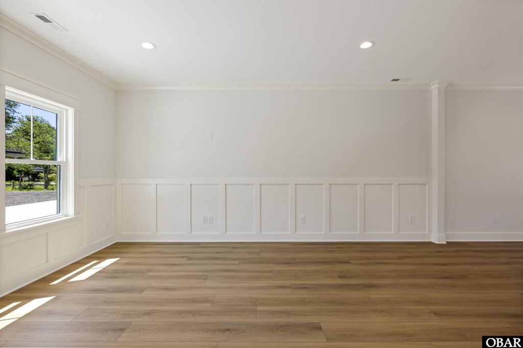 Image 9 of property listing at 517 Ananias Dare Street Unit 3, Manteo, NC 27954