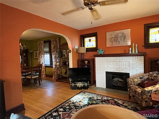 5417 Rhodes Avenue, St Louis, MO 63109