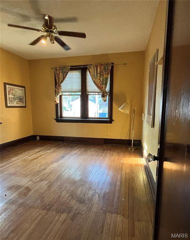 5417 Rhodes Avenue, St Louis, MO 63109