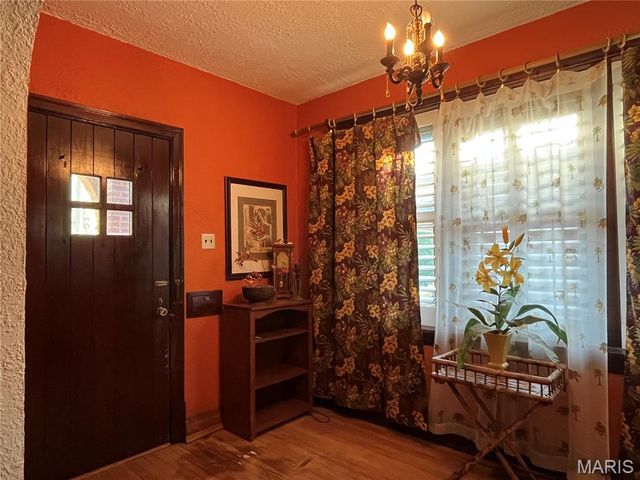 5417 Rhodes Avenue, St Louis, MO 63109