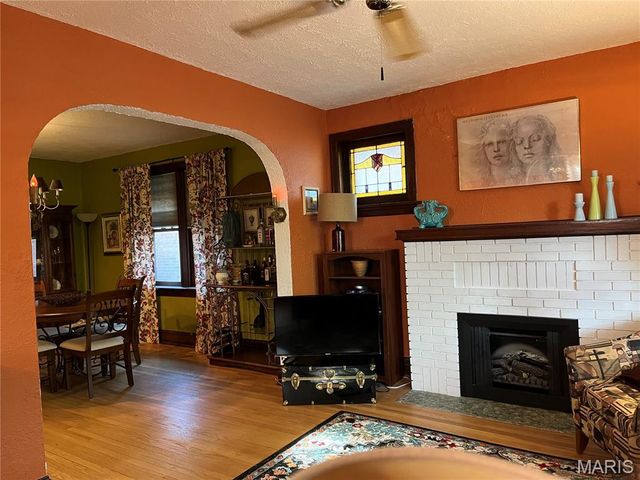 5417 Rhodes Avenue, St Louis, MO 63109