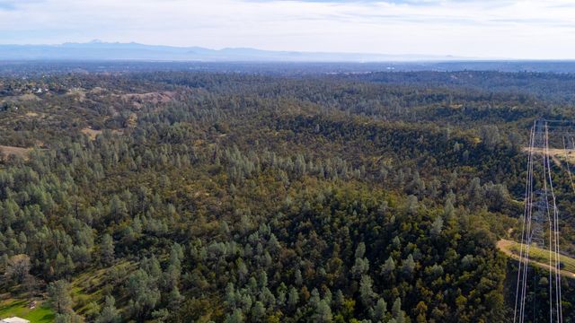 4200 Sunglow Drive, Redding, CA 96001