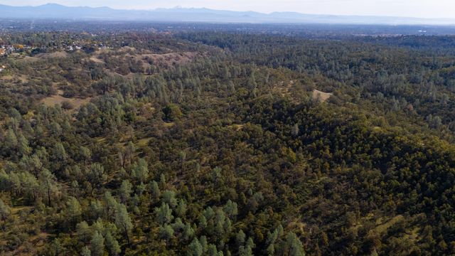 4200 Sunglow Drive, Redding, CA 96001