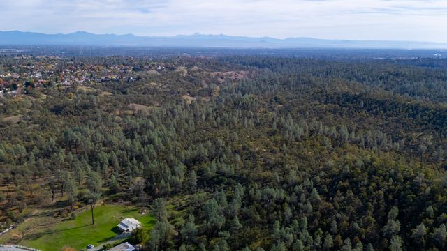 4200 Sunglow Drive, Redding, CA 96001