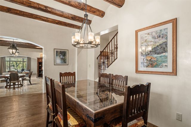 11 Lavadero Road, Santa Fe, NM 87506