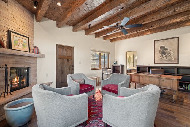 11 Lavadero Road, Santa Fe, NM 87506