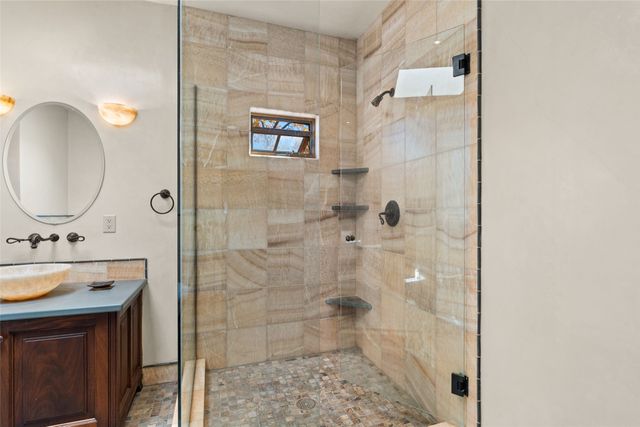 11 Lavadero Road, Santa Fe, NM 87506