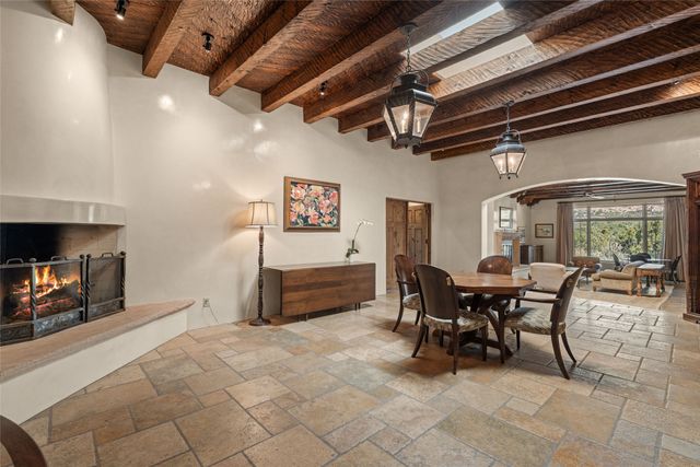 11 Lavadero Road, Santa Fe, NM 87506