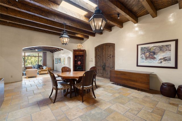 11 Lavadero Road, Santa Fe, NM 87506