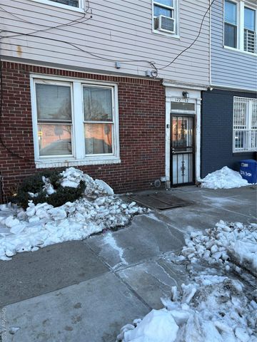 12212 Montauk Street, Springfield Gardens, NY 11413