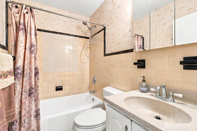 10 Grover Avenue, Sayreville, NJ 08872
