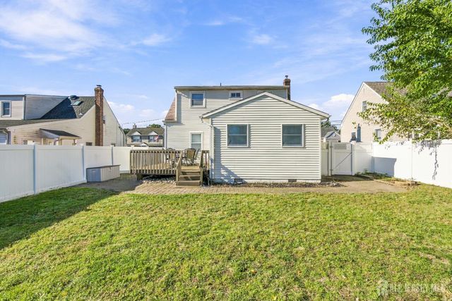 10 Grover Avenue, Sayreville, NJ 08872