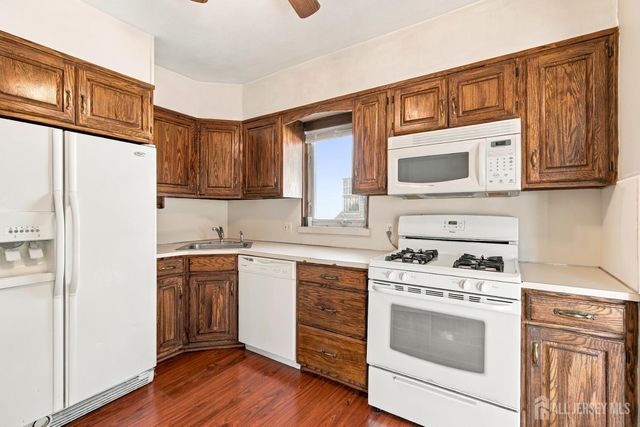 10 Grover Avenue, Sayreville, NJ 08872