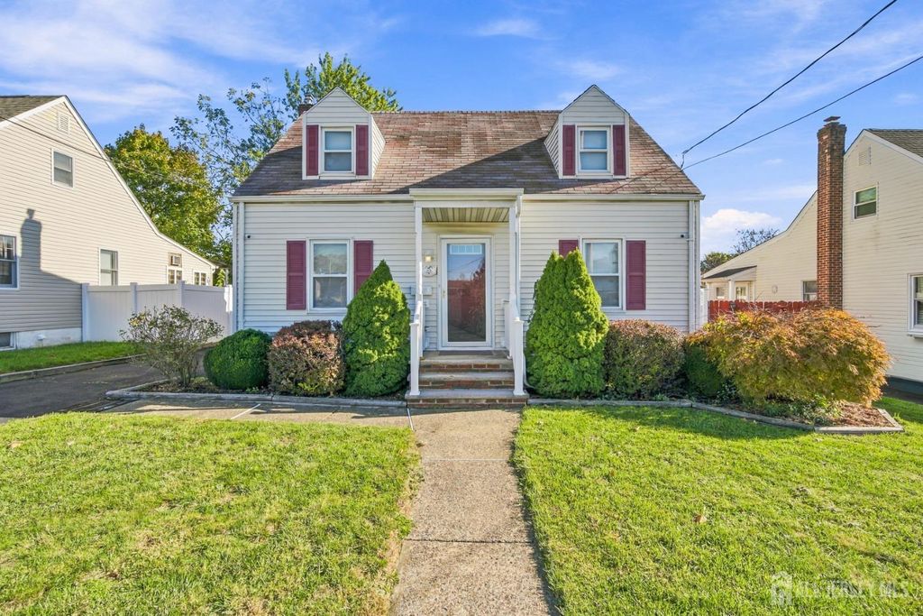 10 Grover Avenue, Sayreville, NJ 08872