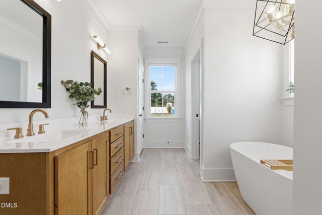 150 Eagle Chase Drive, Youngsville, NC 27596