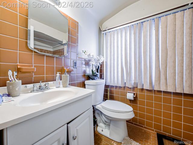 19819 Sussex Street, Detroit, MI 48235