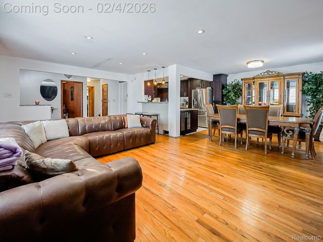 19819 Sussex Street, Detroit, MI 48235