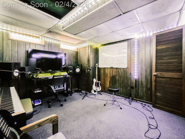 19819 Sussex Street, Detroit, MI 48235