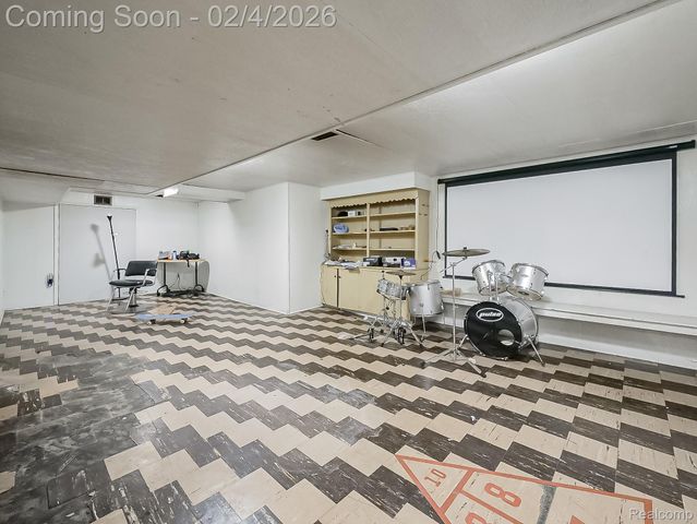 19819 Sussex Street, Detroit, MI 48235