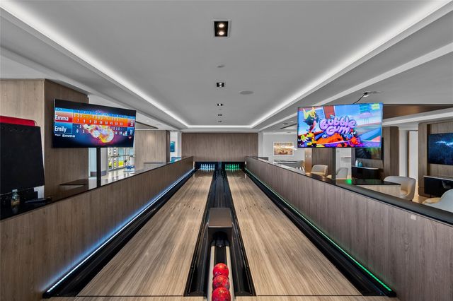 220 Lake Shore Drive 1417, Lake Park, FL 33403