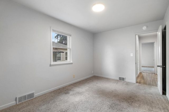 3928 N Cedar St, Spokane, WA 99205